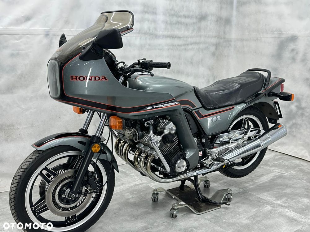 Honda CBX - 3