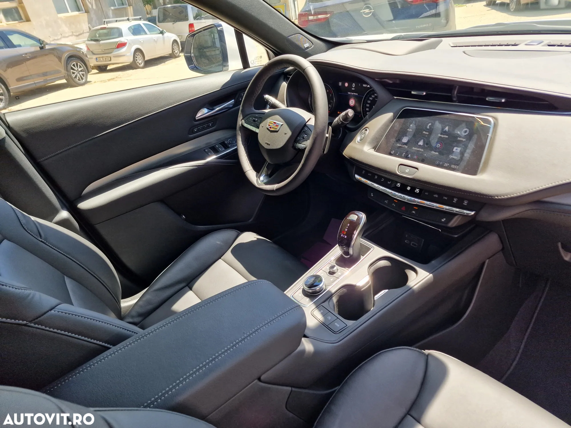 Cadillac XT4 350T AWD Premium Luxury - 11