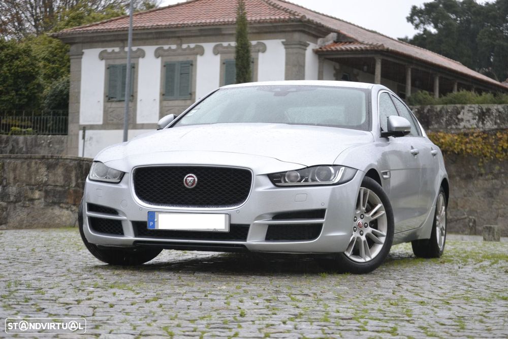 Jaguar XE 2.0 D Pure - 5