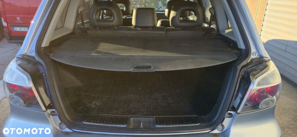 Mitsubishi Outlander - 8