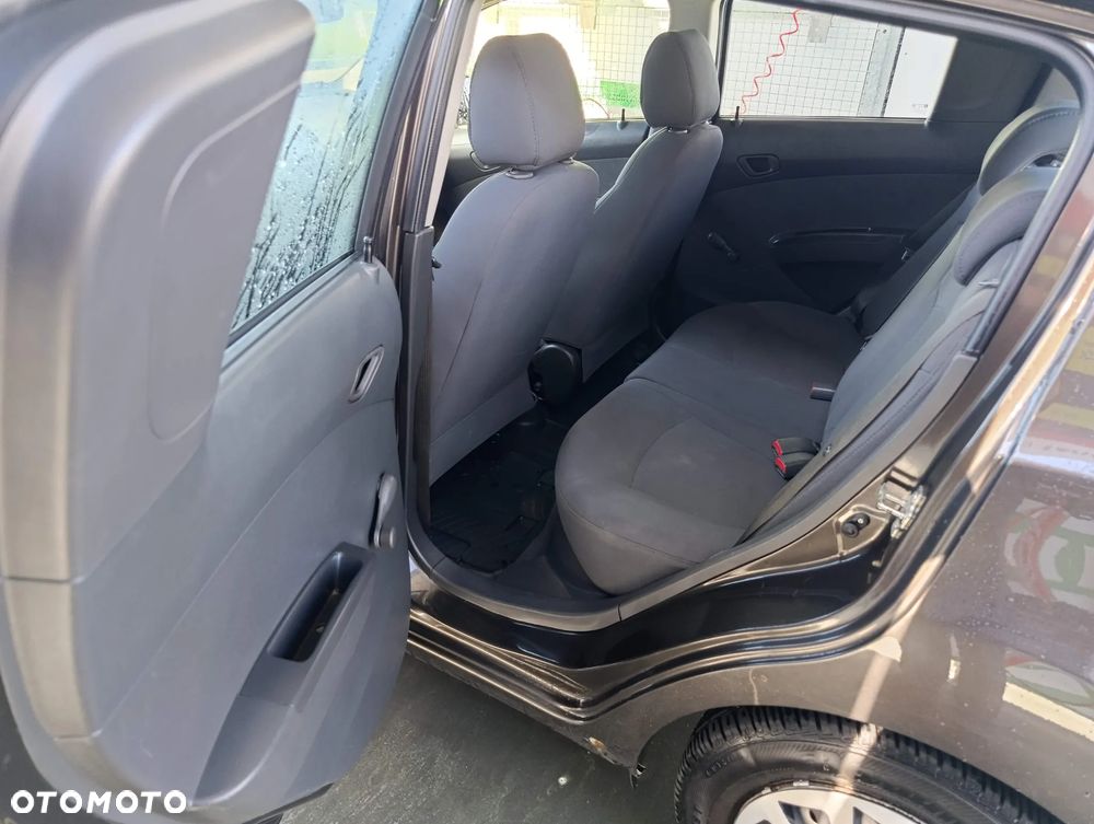 Chevrolet Spark - 5