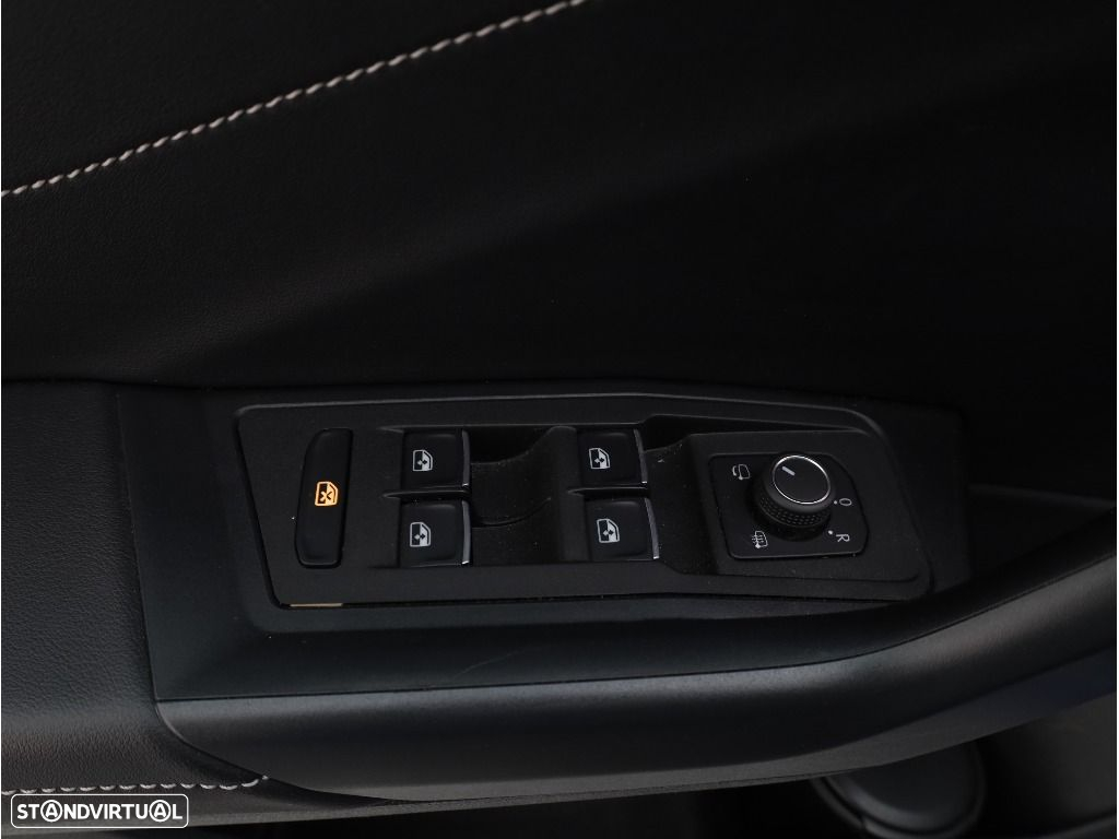 VW T-Roc 1.5 TSI R-Line DSG - 36