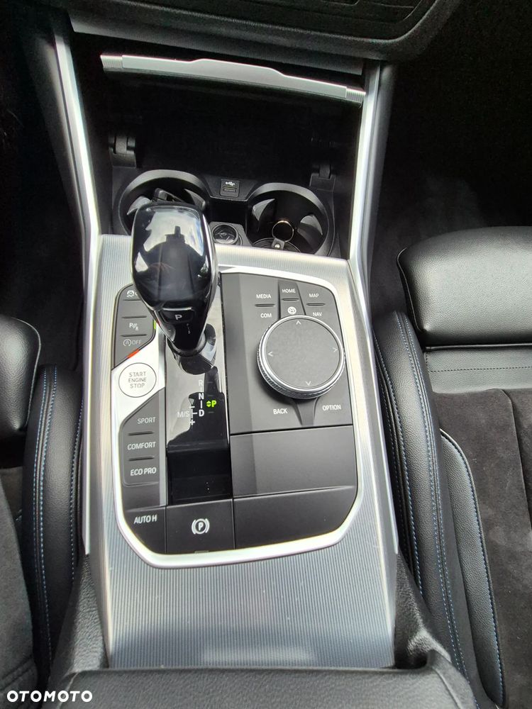BMW Seria 3 320d xDrive Advantage sport - 31