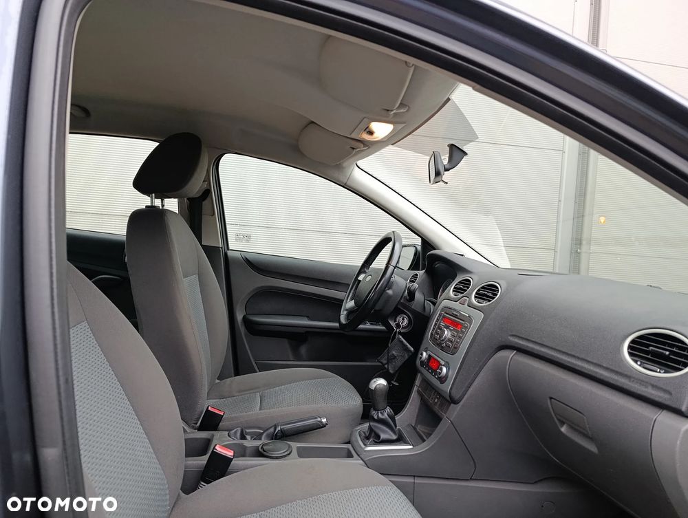 Ford Focus 1.6 16V Fun X - 20