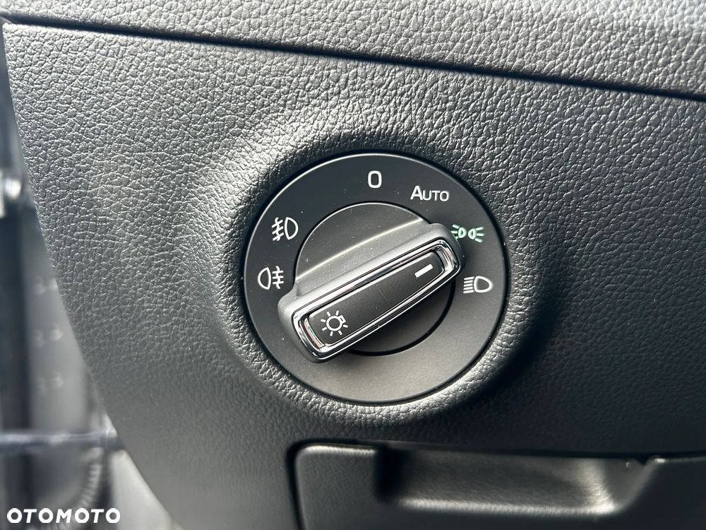 Skoda Superb 2.0 TDI SCR Ambition DSG - 13