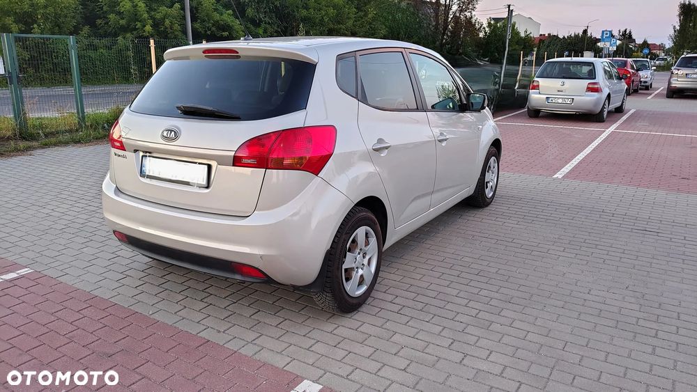 Kia Venga - 5