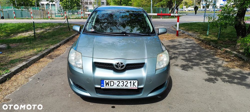 Toyota Auris 1.4 D-4D Premium - 4