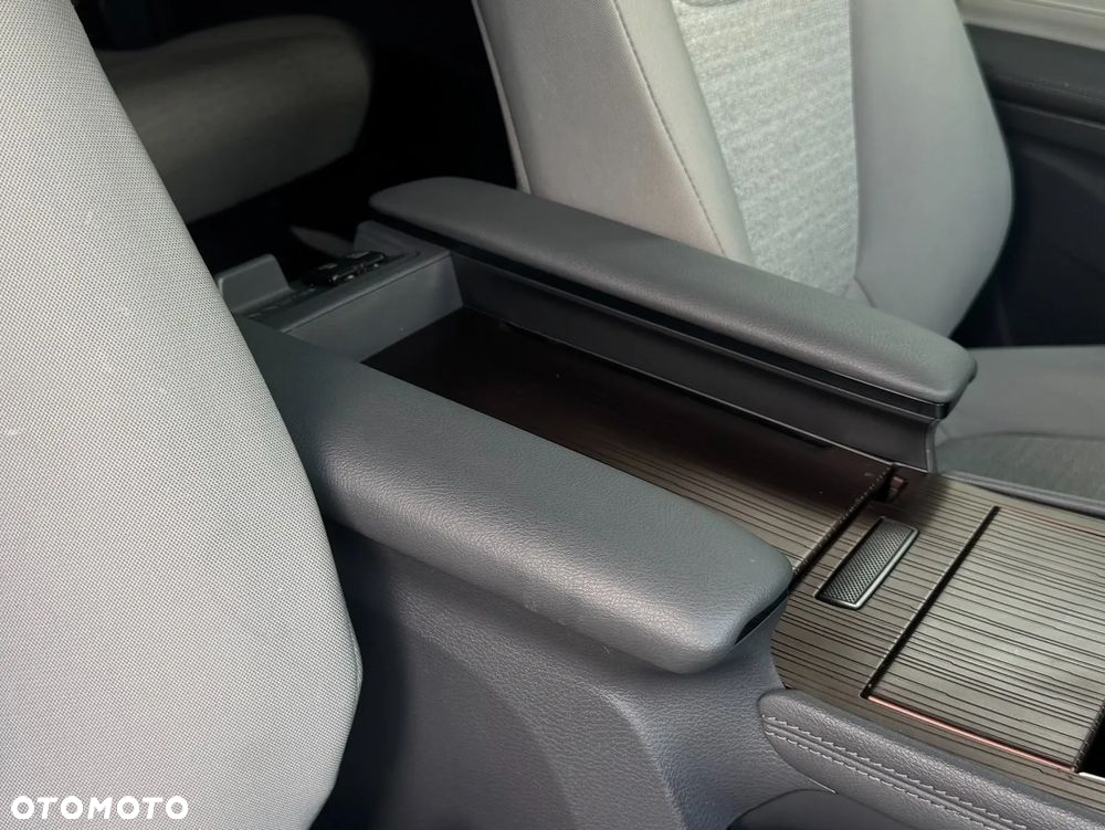 Toyota Sienna - 19