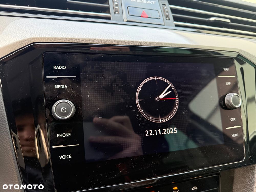 Volkswagen Passat 2.0 TDI EVO Business - 32