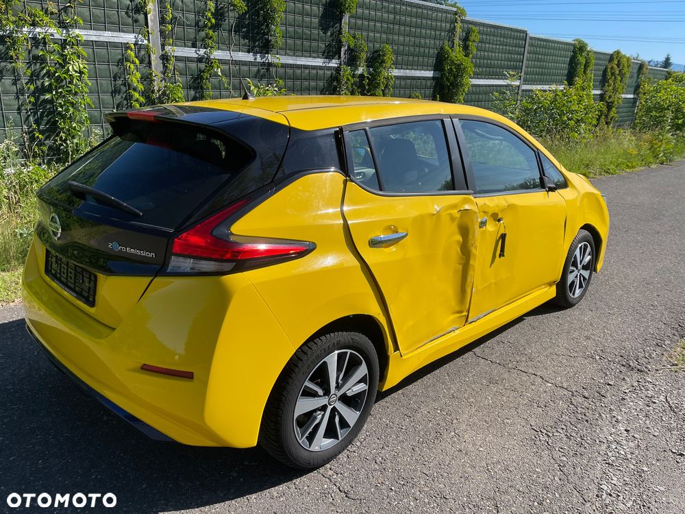 Nissan Leaf - 4