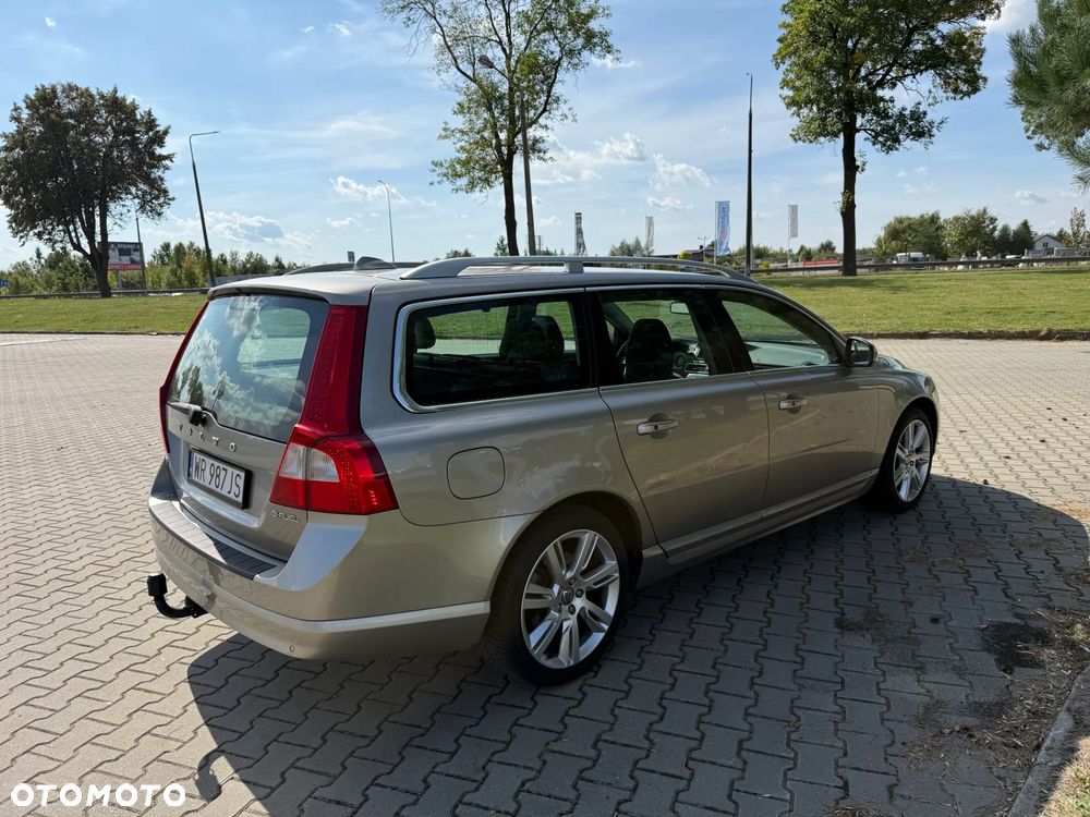 Volvo V70 2.0T Powershift Momentum - 10