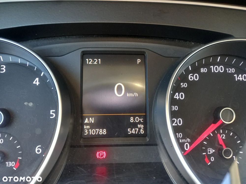 Volkswagen Passat - 9