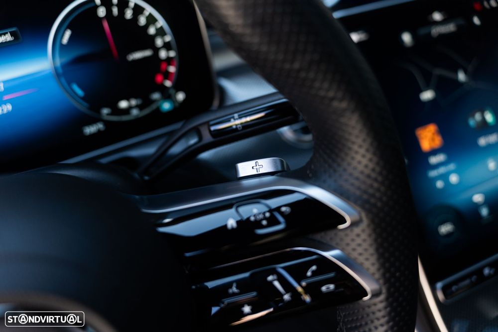 Mercedes-Benz C 300 e T 9G-TRONIC AMG Line - 25