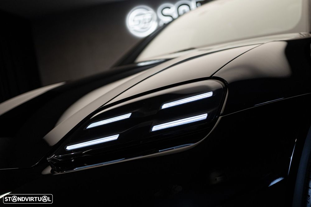 Porsche Macan Electric 4 - 37