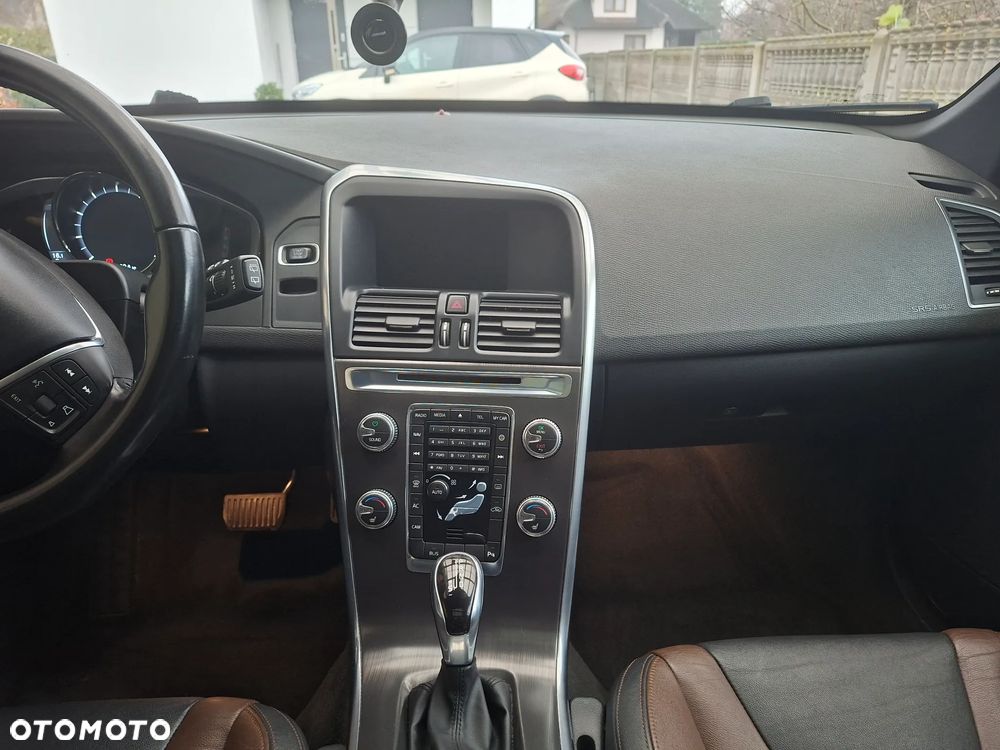 Volvo XC 60 T6 AWD Kinetic - 12