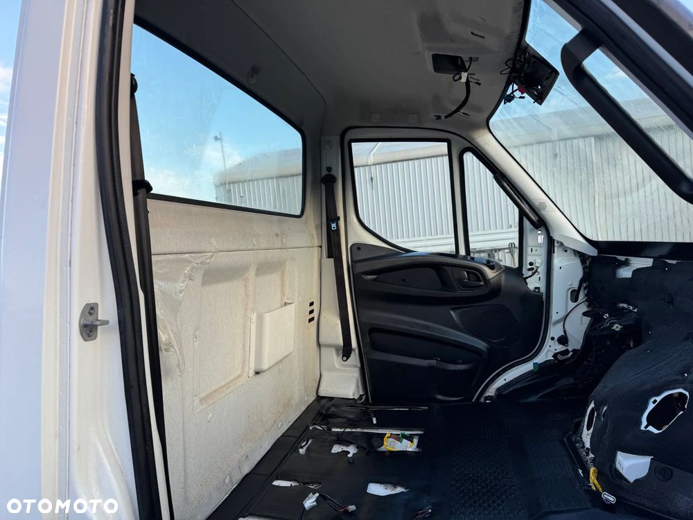 Iveco Daily kabina błotniki drzwi maska zderzak - 12