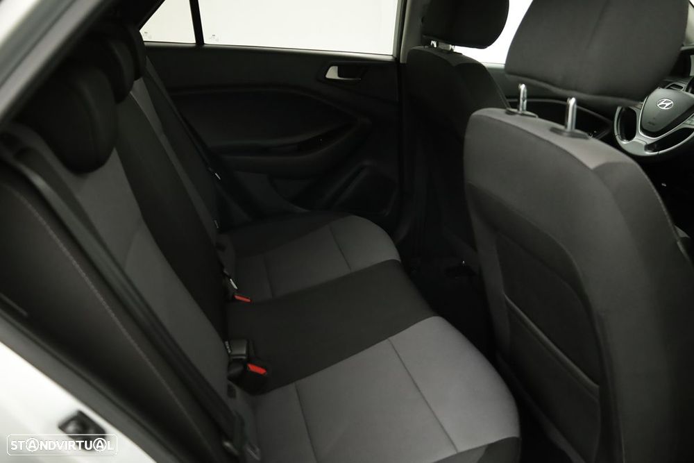 Hyundai i20 Active - 22