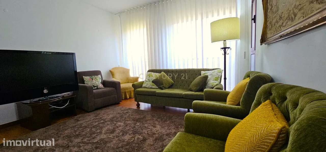 Apartamento com Três Quartos no Centro da Cidade da Póvoa de Varzim - Grande imagem: 5/32