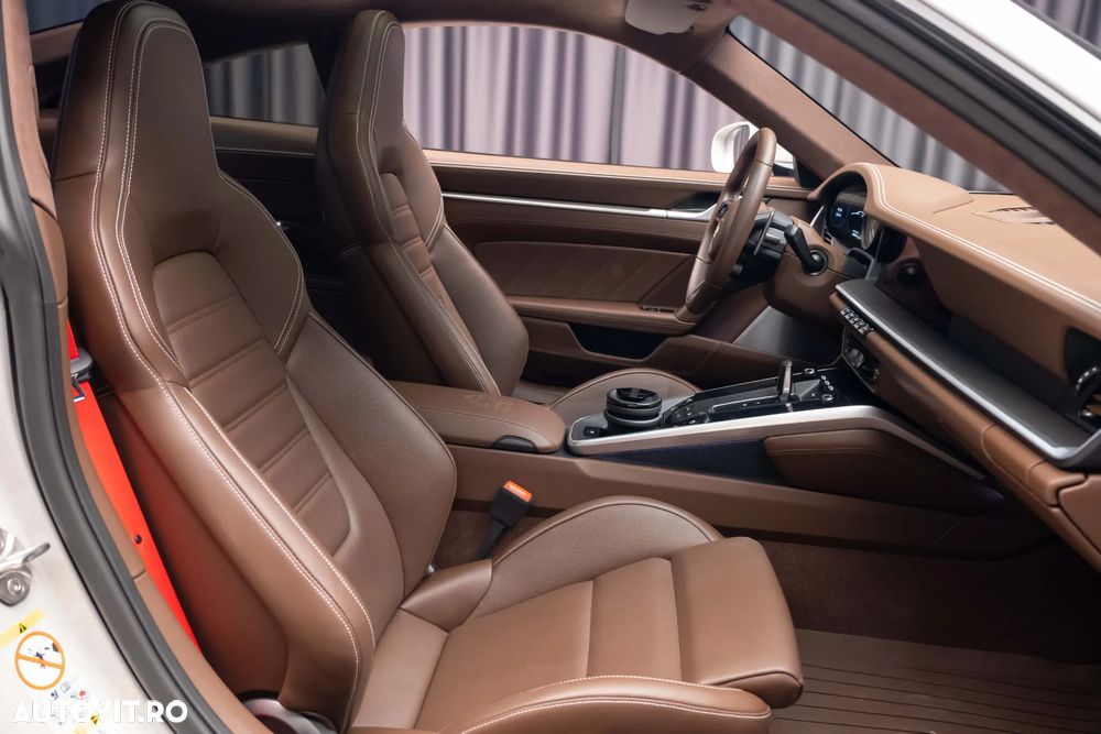 Porsche 911 Turbo PDK - 35