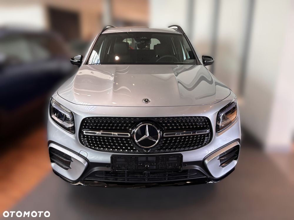 Mercedes-Benz GLB - 2