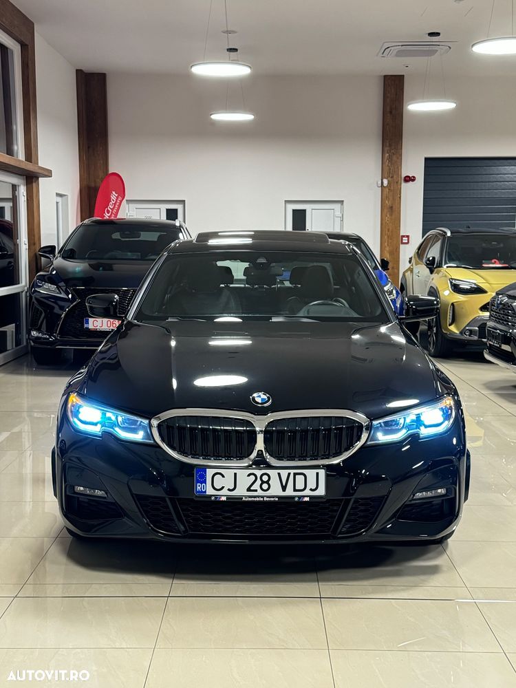 BMW Seria 3 330i xDrive AT - 38