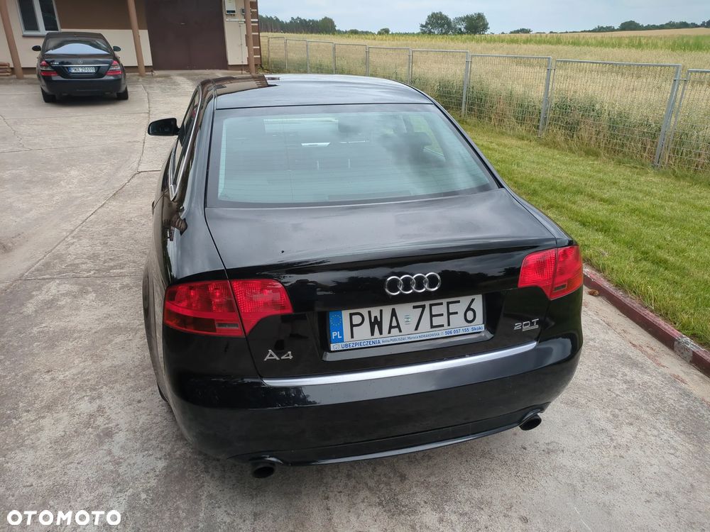 Audi A4 Limousine - 4