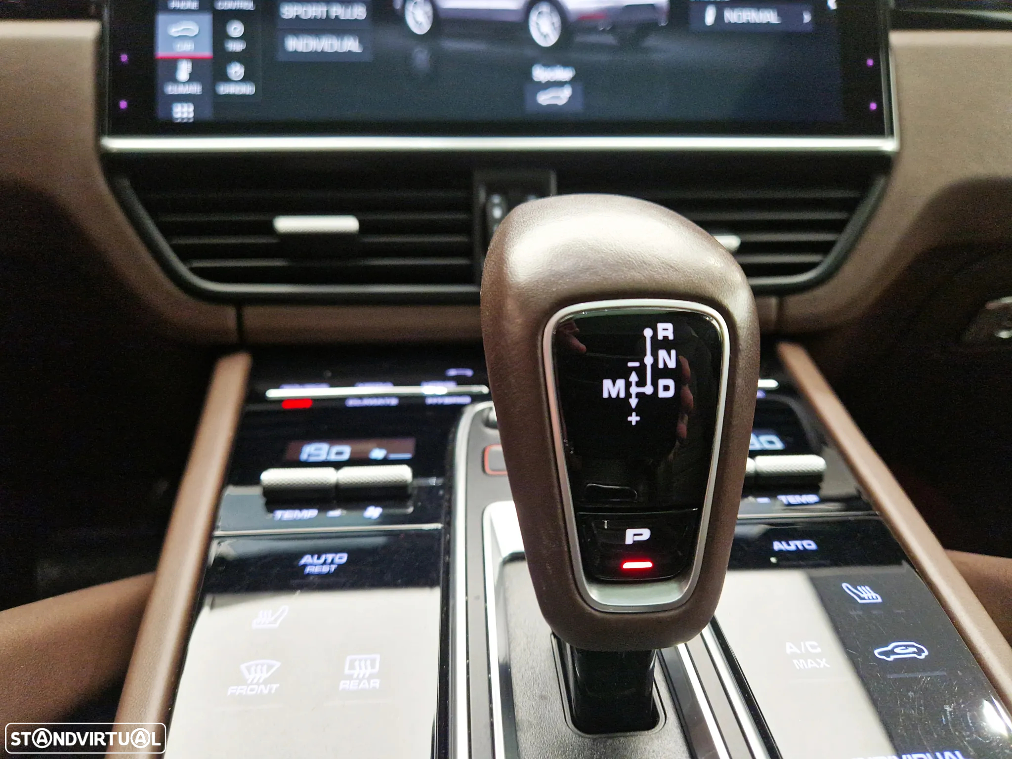 Porsche Cayenne Coupé E-Hybrid - 22