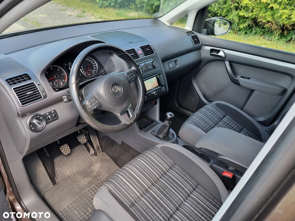 Volkswagen Touran 2.0 TDI DPF Cross - 10