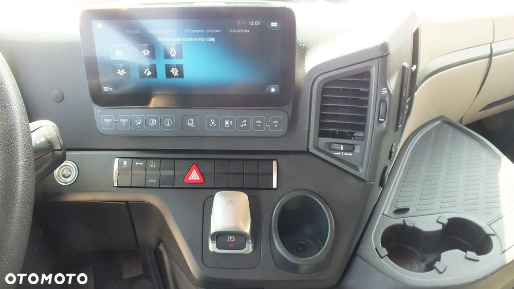 Mercedes-Benz ACTROS - 8