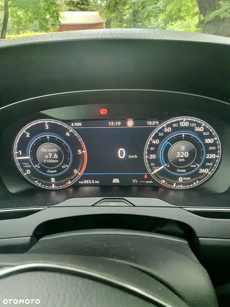 Volkswagen Passat - 25