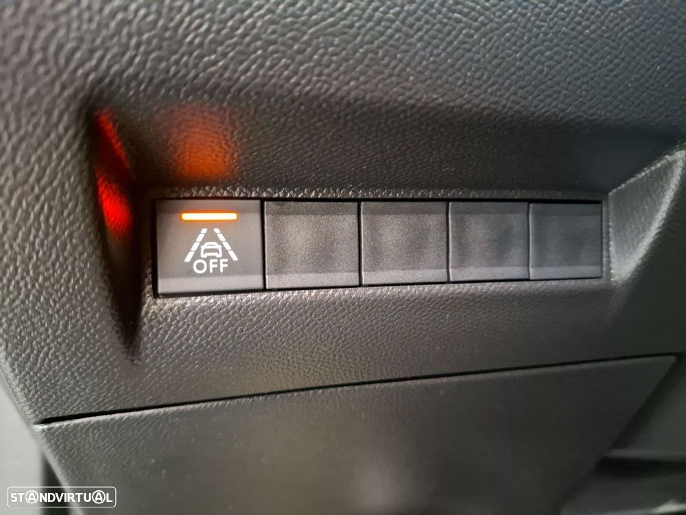 Peugeot 2008 1.5 BlueHDi GT - 24