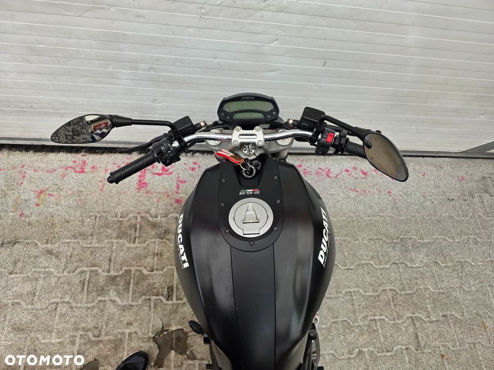 Ducati Monster - 24