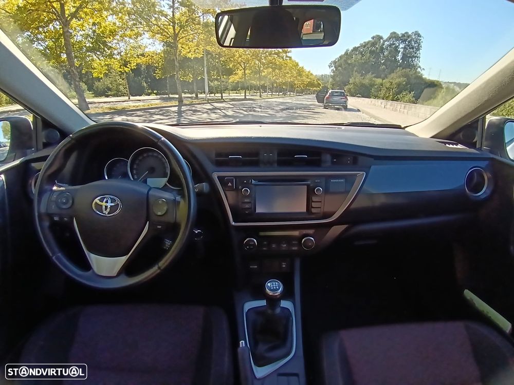 Toyota Auris 1.4 D-4D Comfort+Pack Sport - 7