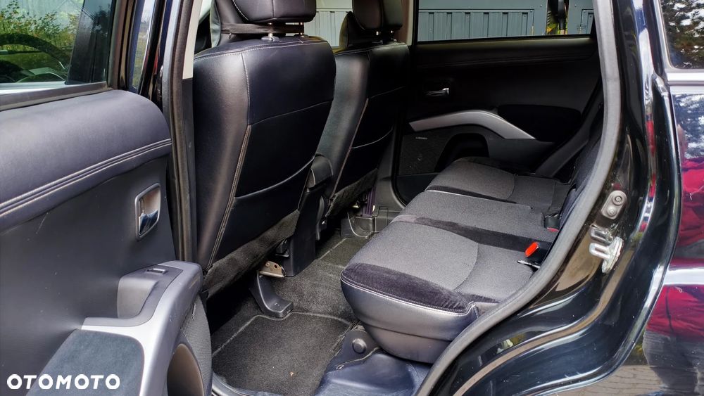 Mitsubishi Outlander 2.0 2WD Invite - 11