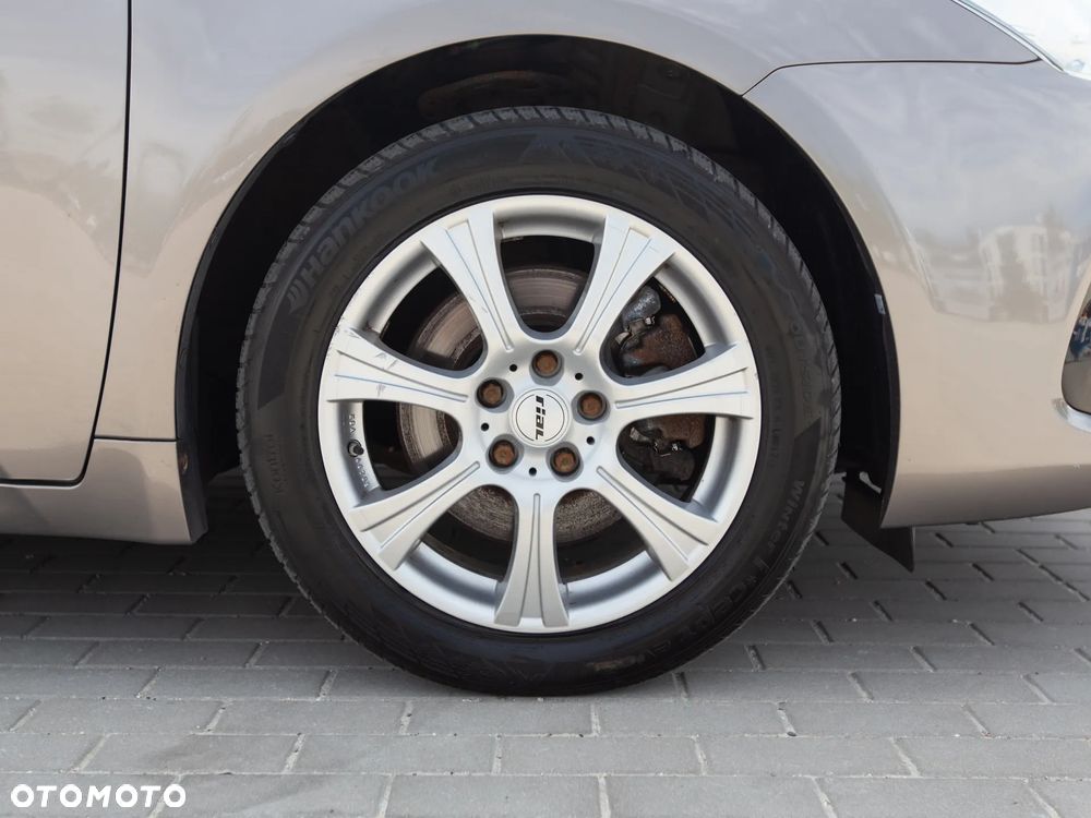 Toyota Avensis 2.0 D-4D Premium - 7