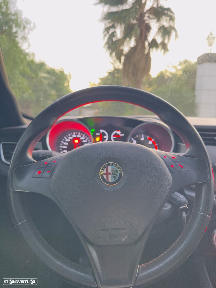 Alfa Romeo Giulietta 1.6 JTDm Sprint Speciale J18 - 38