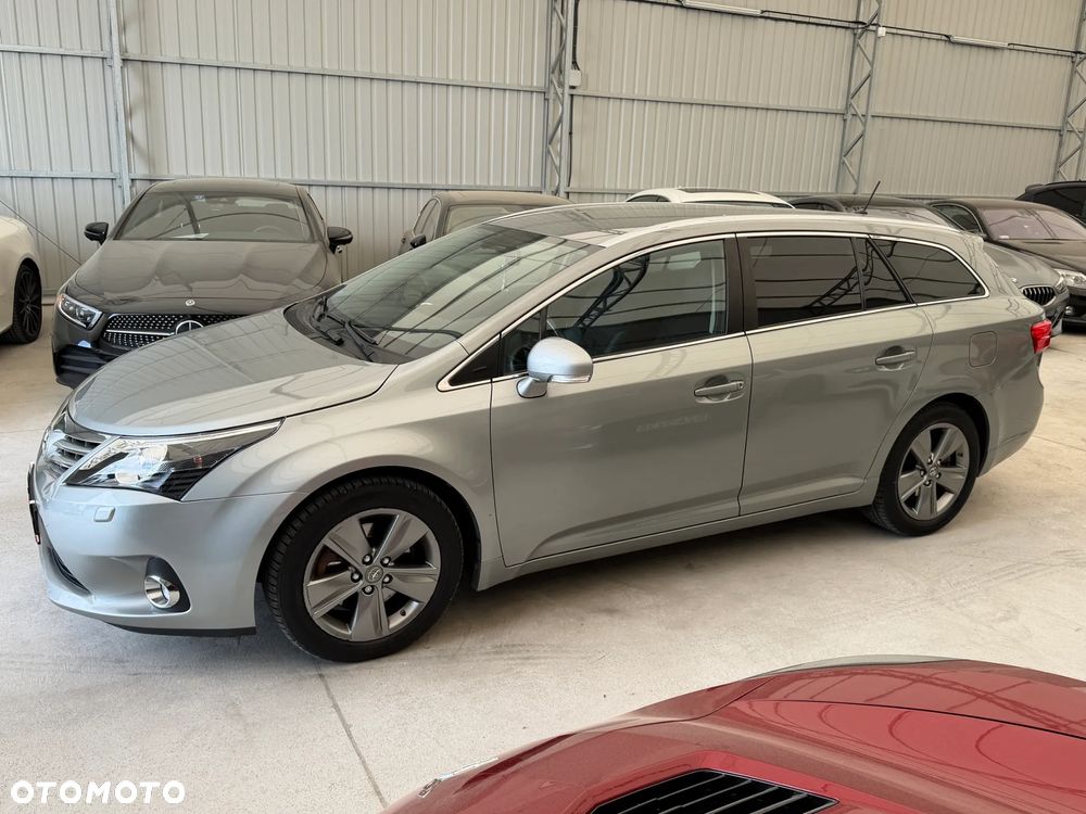Toyota Avensis - 10