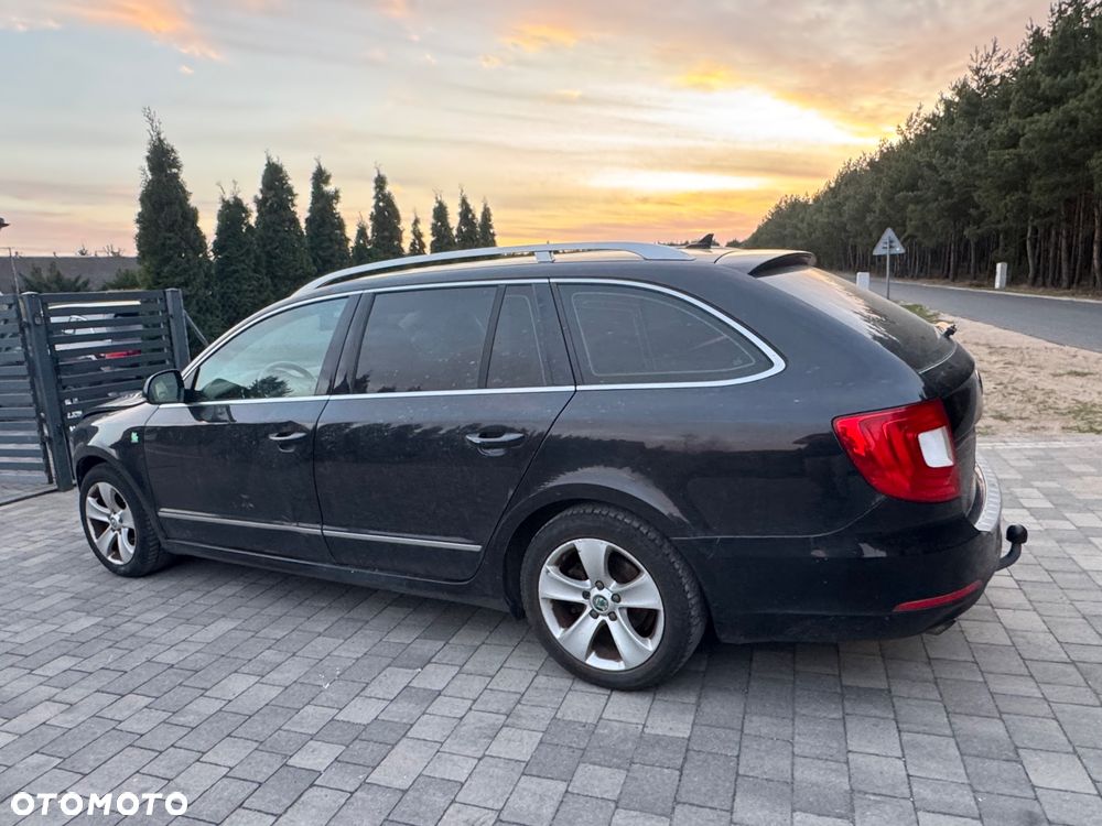 Skoda Superb 1.6 TDI Exclusive - 4