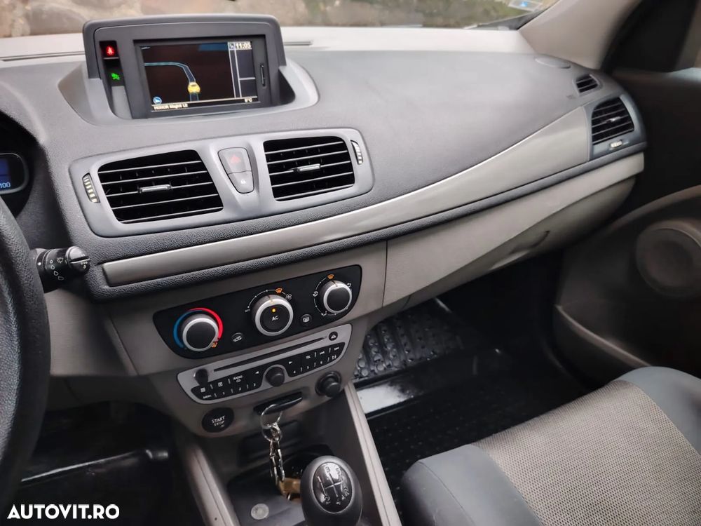 Renault Megane 1.5 dCi Authentique - 8