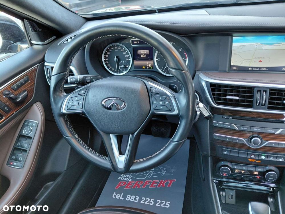 Infiniti Q30 - 20