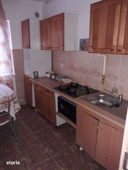 Inchiriez apartament 2 camere termen lung — fotografia 1
