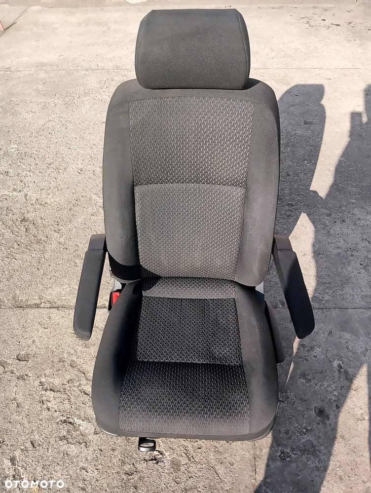 Fotel kierowcy VW T6 KUTAMO podłokietniki podgrzewany - 6