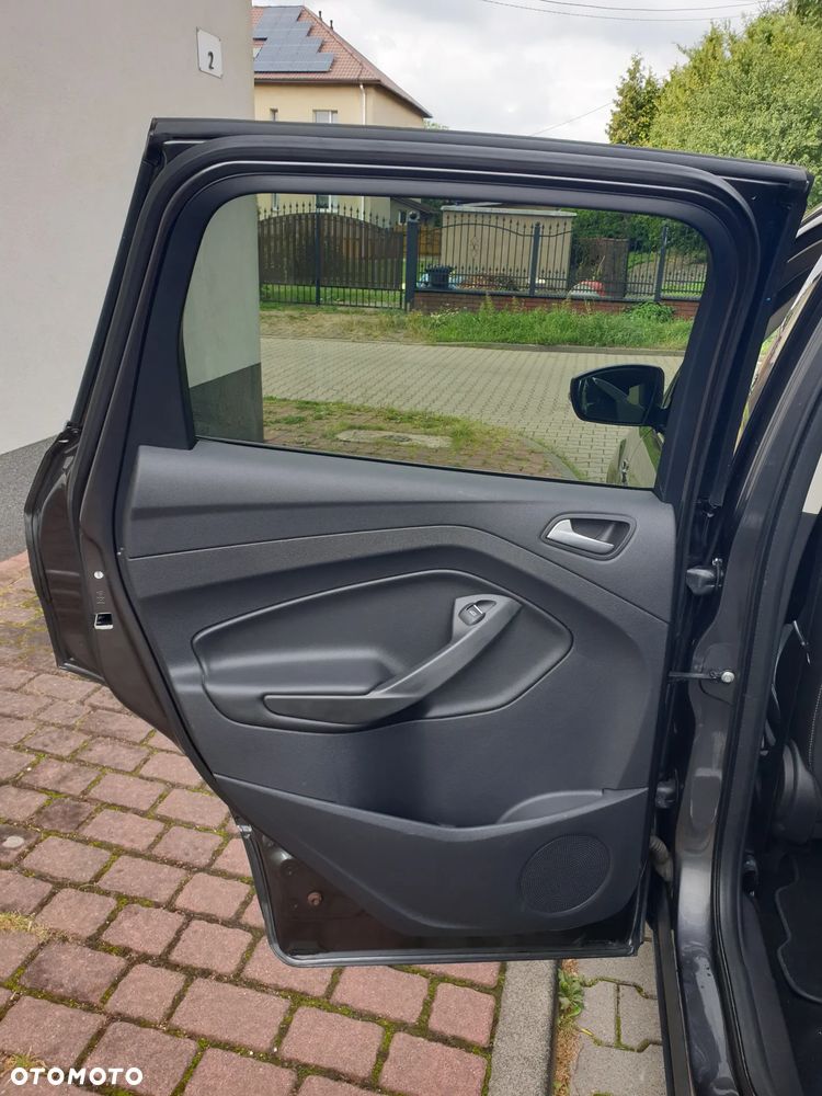 Ford Kuga 2.0 TDCi 4x4 Titanium - 34