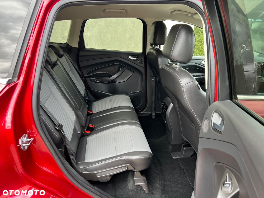 Ford Kuga 2.0 TDCi 2x4 Titanium - 14