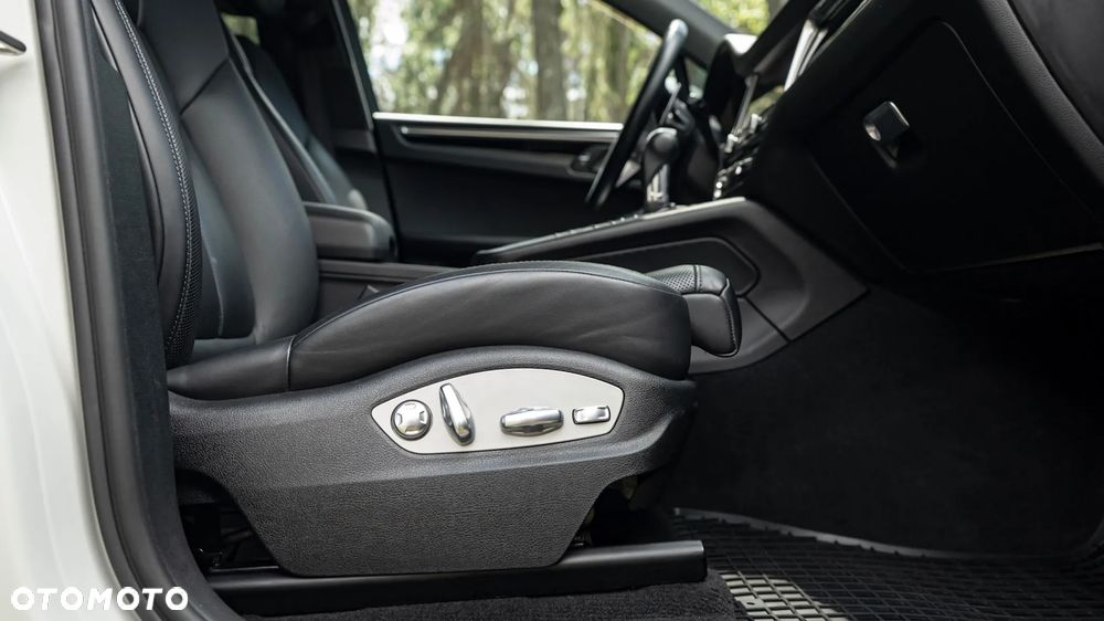 Porsche Macan - 7