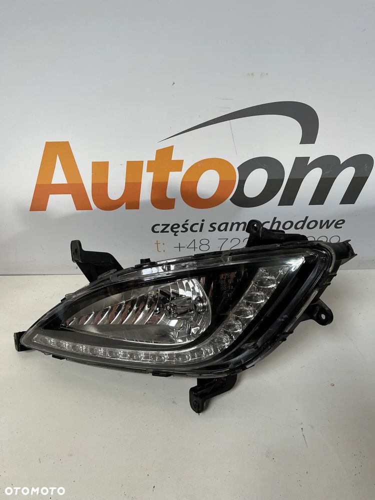 Lampa do jazdy dziennej lewy LED  Halogen HYUNDAI I20 - 1