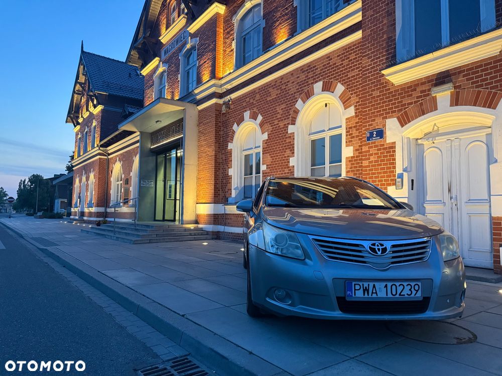 Toyota Avensis 2.0 D-4D Sol - 3