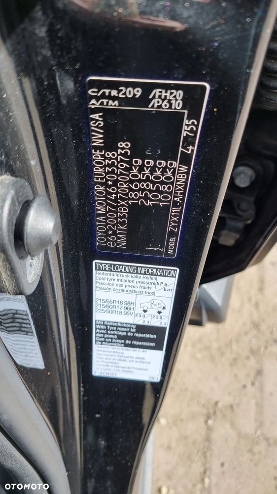 Toyota C-HR Business-Edition - 38