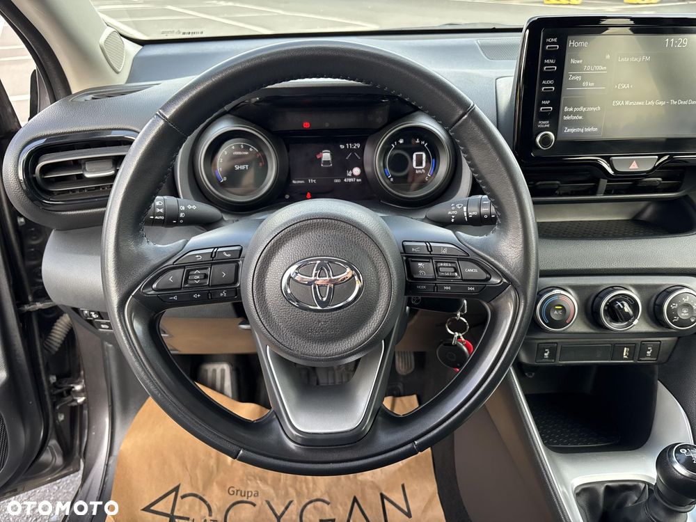 Toyota Yaris - 10