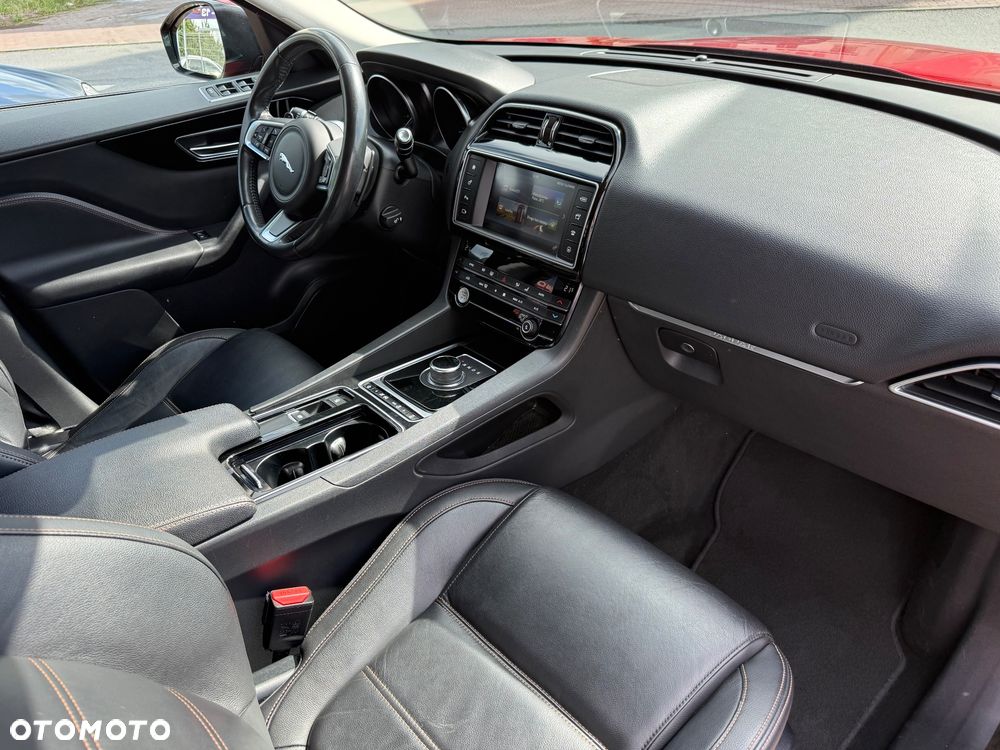 Jaguar F-Pace 2.0 i4D AWD Prestige - 10